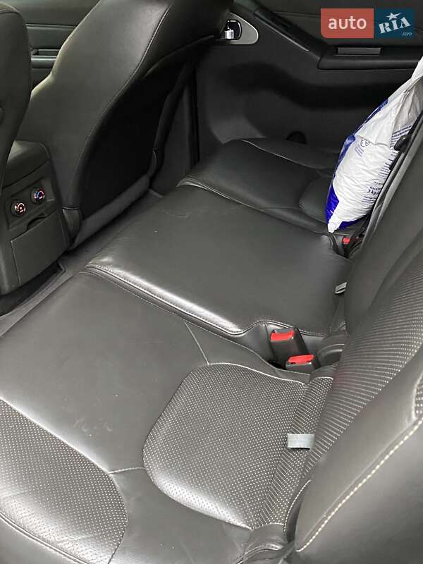 Позашляховик / Кросовер Nissan Pathfinder 2013 в Дніпрі