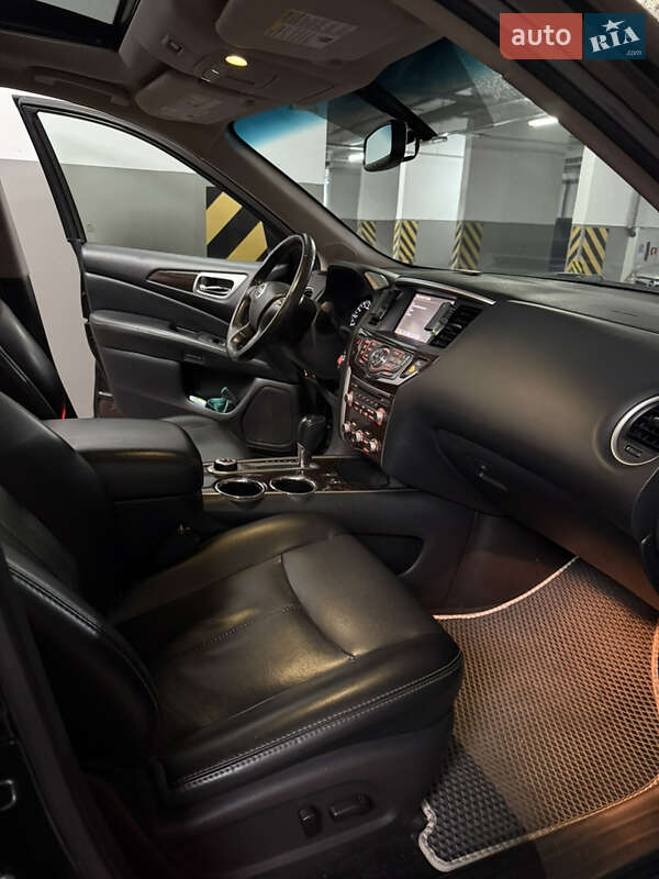 Позашляховик / Кросовер Nissan Pathfinder 2015 в Києві фото 5 Позашляховик / Кросовер Nissan Pathfinder 2015 в Києві