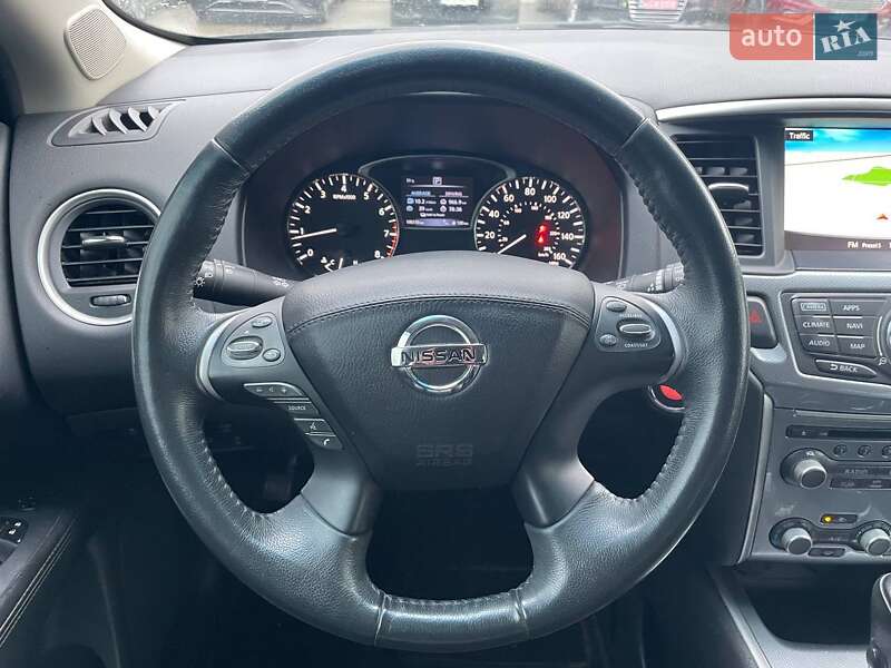 Позашляховик / Кросовер Nissan Pathfinder 2016 в Києві