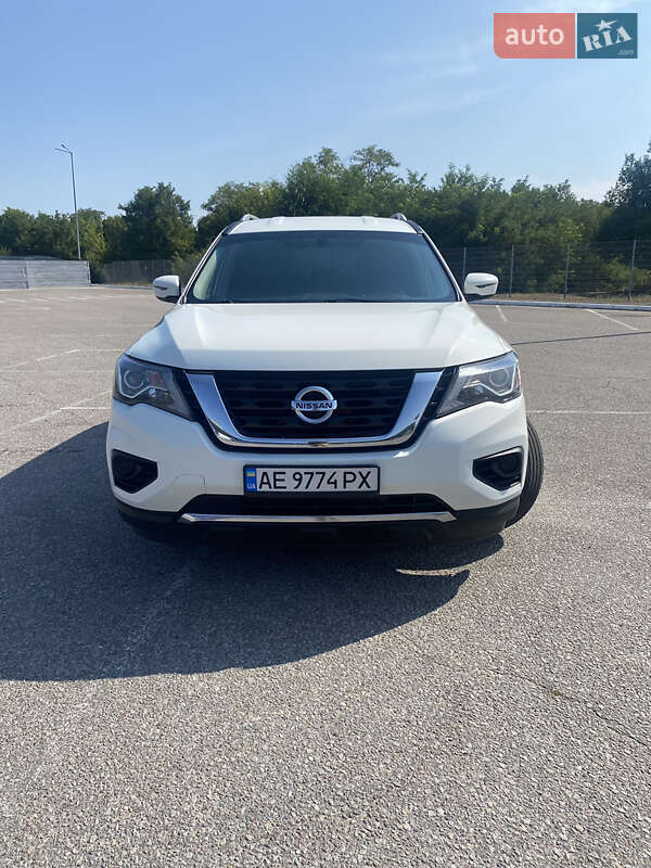 Nissan Pathfinder 2019