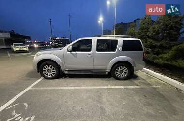 Внедорожник / Кроссовер Nissan Pathfinder 2012 в Киеве