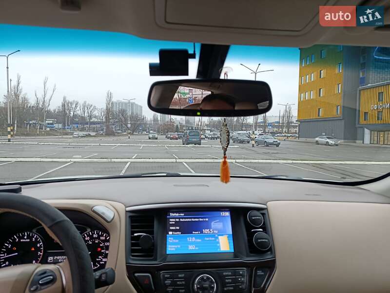 Позашляховик / Кросовер Nissan Pathfinder 2013 в Києві