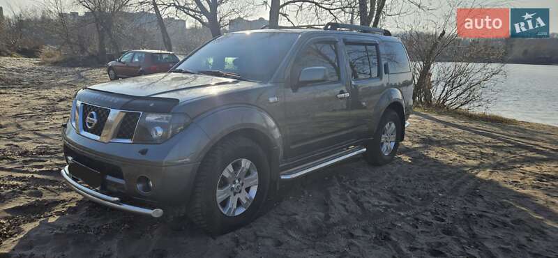 Внедорожник / Кроссовер Nissan Pathfinder 2006 в Киеве