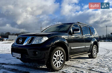 Позашляховик / Кросовер Nissan Pathfinder 2011 в Києві