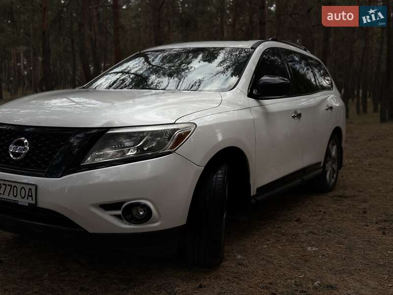 Внедорожник / Кроссовер Nissan Pathfinder 2013 в Павлограде