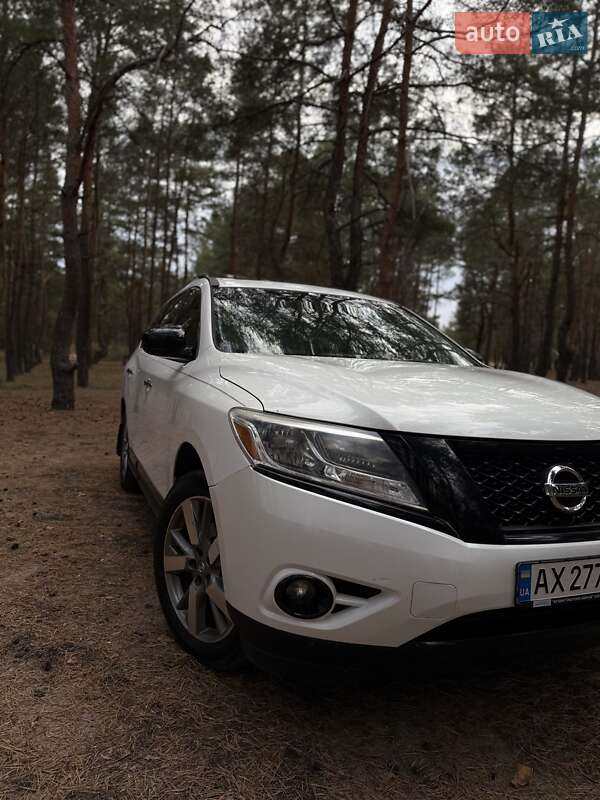 Внедорожник / Кроссовер Nissan Pathfinder 2013 в Павлограде