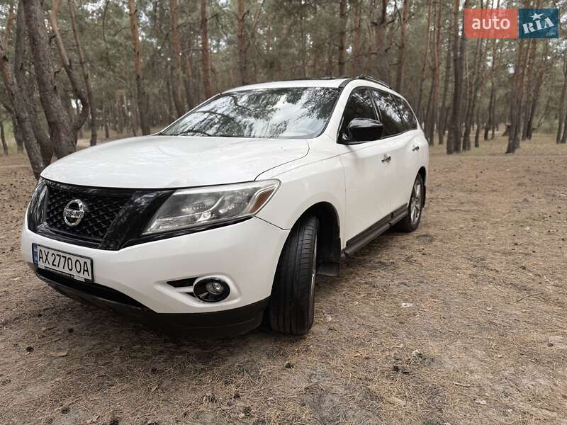 Внедорожник / Кроссовер Nissan Pathfinder 2013 в Павлограде