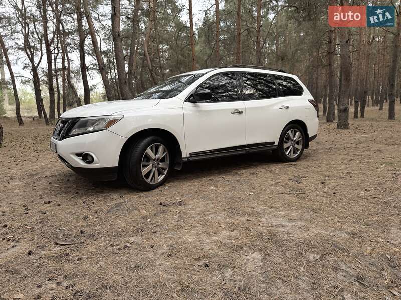 Внедорожник / Кроссовер Nissan Pathfinder 2013 в Павлограде