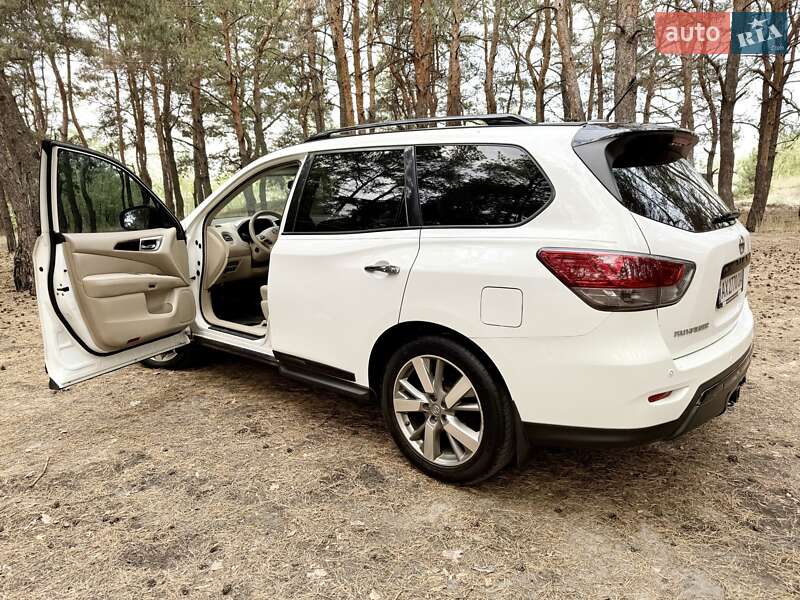 Внедорожник / Кроссовер Nissan Pathfinder 2013 в Павлограде