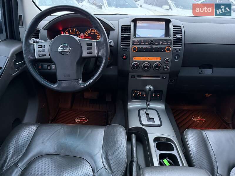 Внедорожник / Кроссовер Nissan Pathfinder 2007 в Харькове