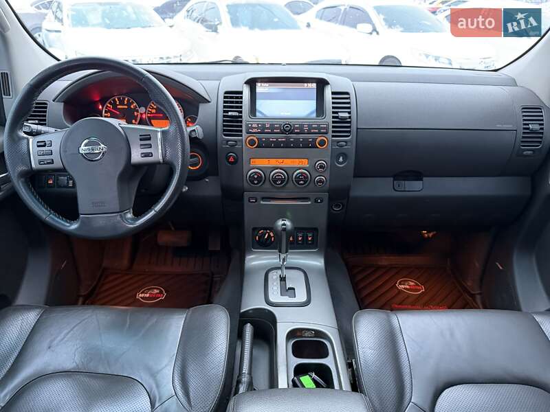 Внедорожник / Кроссовер Nissan Pathfinder 2007 в Харькове
