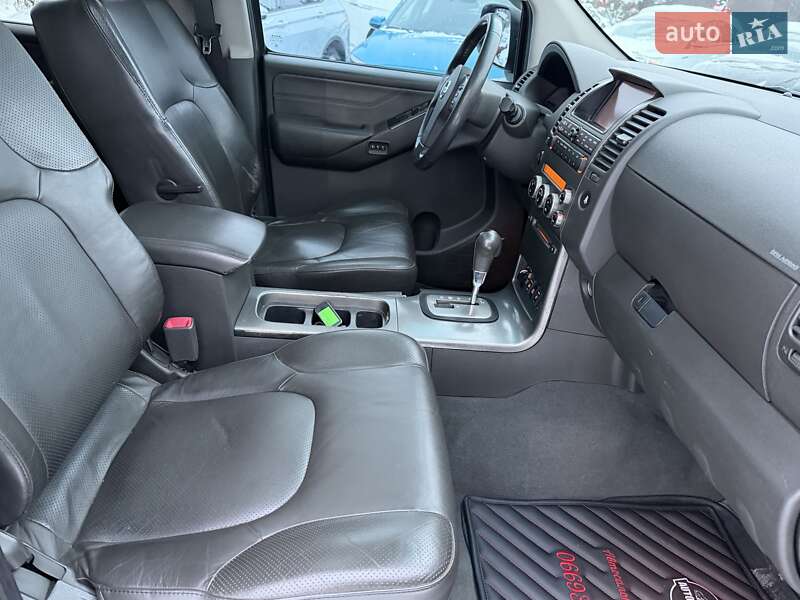 Внедорожник / Кроссовер Nissan Pathfinder 2007 в Харькове