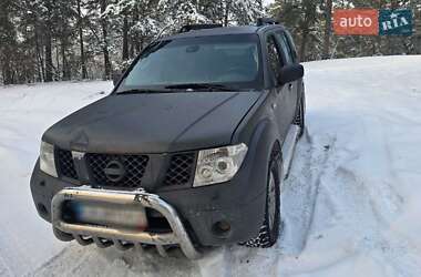Позашляховик / Кросовер Nissan Pathfinder 2006 в Києві