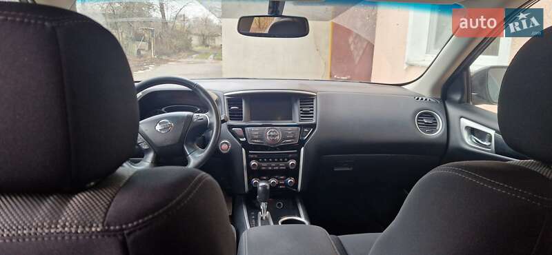Внедорожник / Кроссовер Nissan Pathfinder 2017 в Одессе