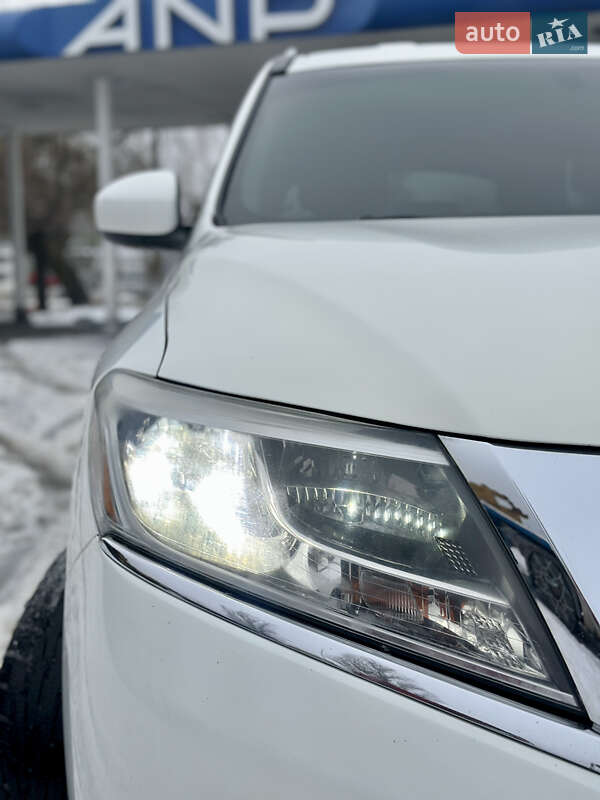 Внедорожник / Кроссовер Nissan Pathfinder 2015 в Черновцах