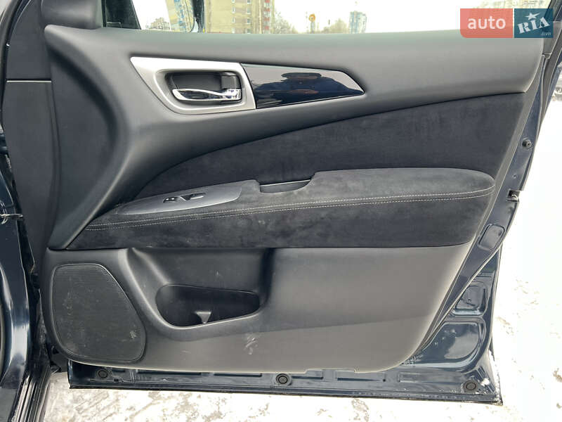 Внедорожник / Кроссовер Nissan Pathfinder 2016 в Киеве