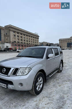 Внедорожник / Кроссовер Nissan Pathfinder 2010 в Харькове