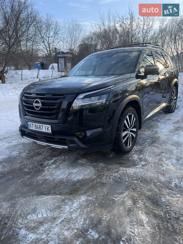 Внедорожник / Кроссовер Nissan Pathfinder 2023 в Ивано-Франковске
