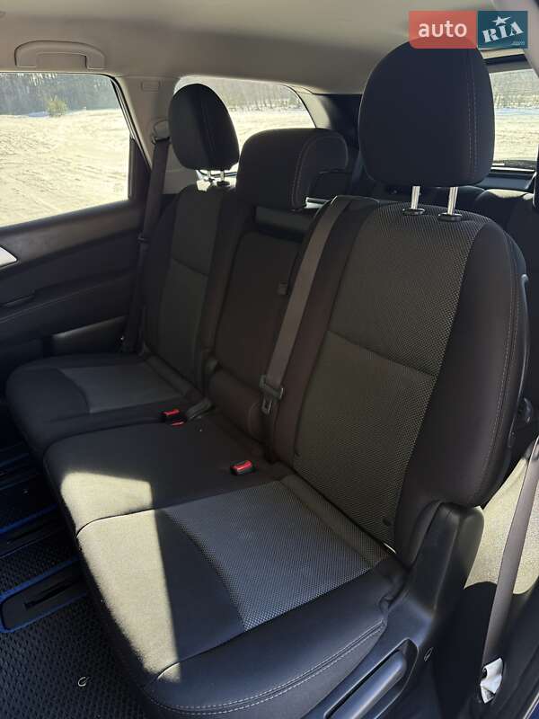 Внедорожник / Кроссовер Nissan Pathfinder 2017 в Сумах