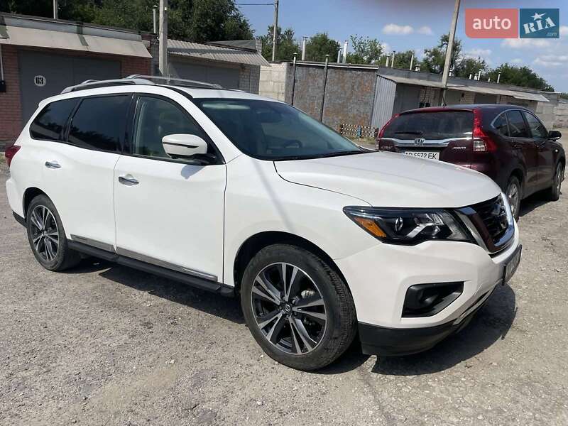 Внедорожник / Кроссовер Nissan Pathfinder 2019 в Запорожье