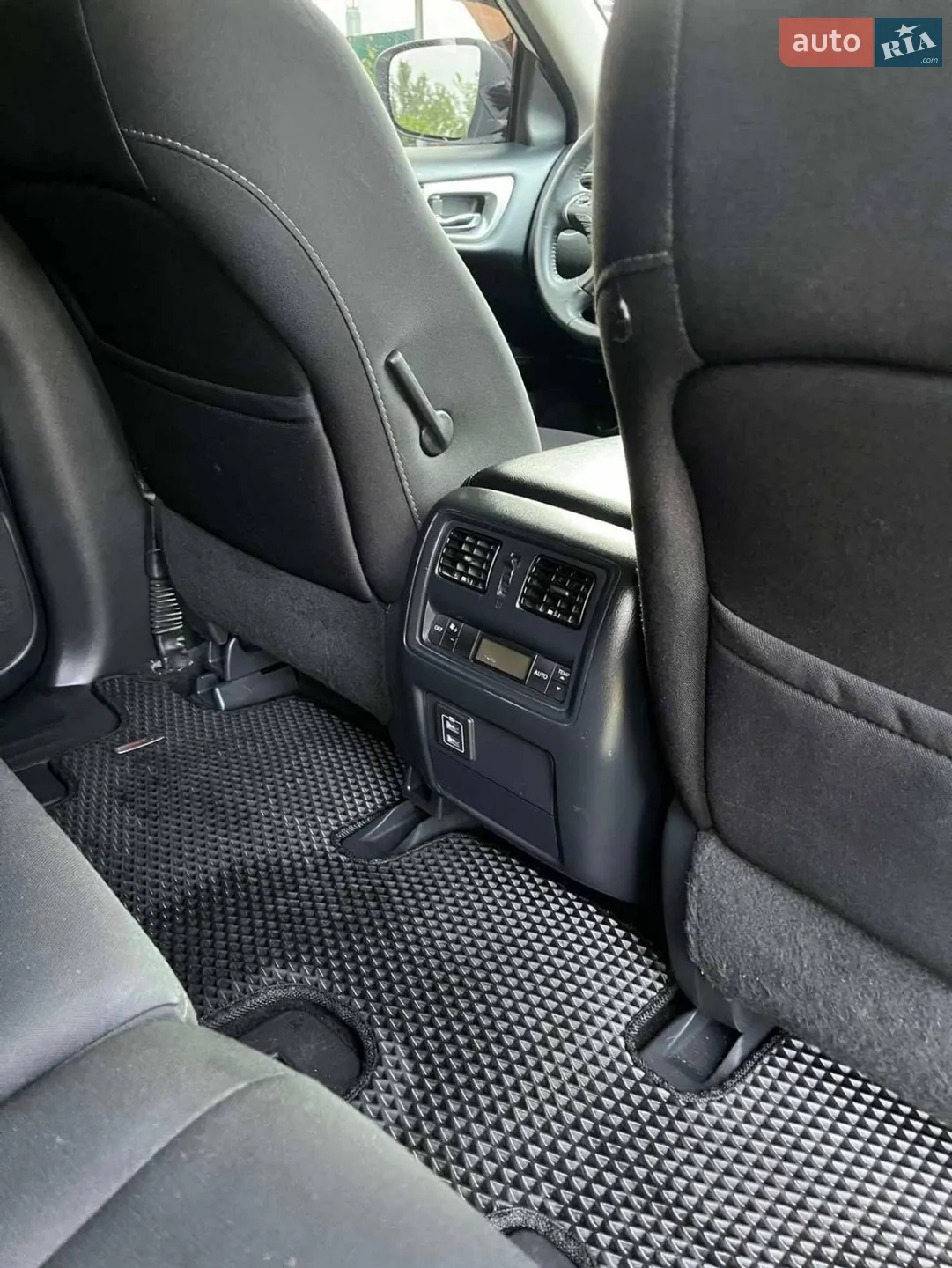 2017 Nissan Pathfinder - мініатюра 32