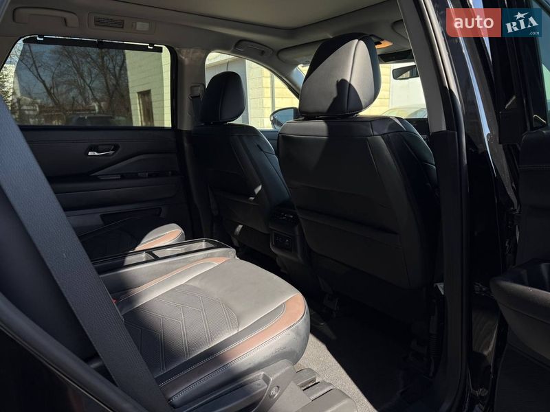 Внедорожник / Кроссовер Nissan Pathfinder 2023 в Ивано-Франковске