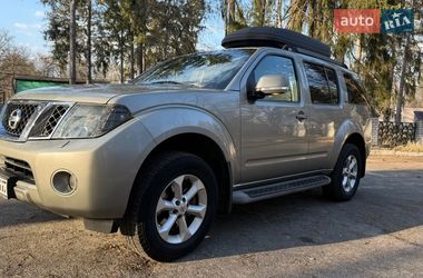 Внедорожник / Кроссовер Nissan Pathfinder 2011 в Киеве