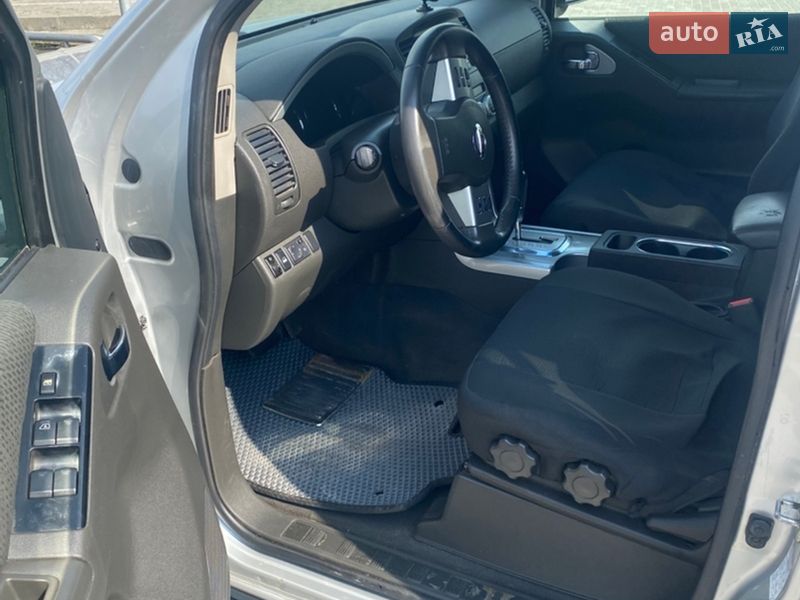 Позашляховик / Кросовер Nissan Pathfinder 2012 в Харкові