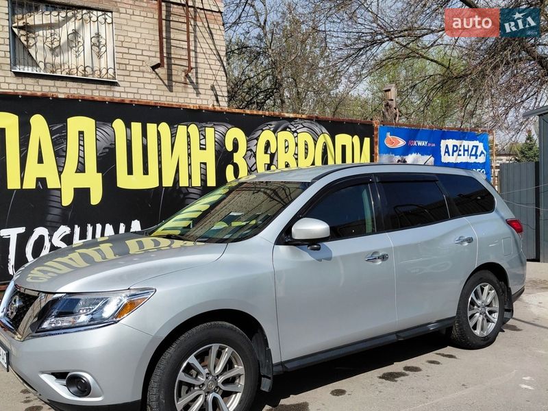 Позашляховик / Кросовер Nissan Pathfinder 2014 в Запоріжжі