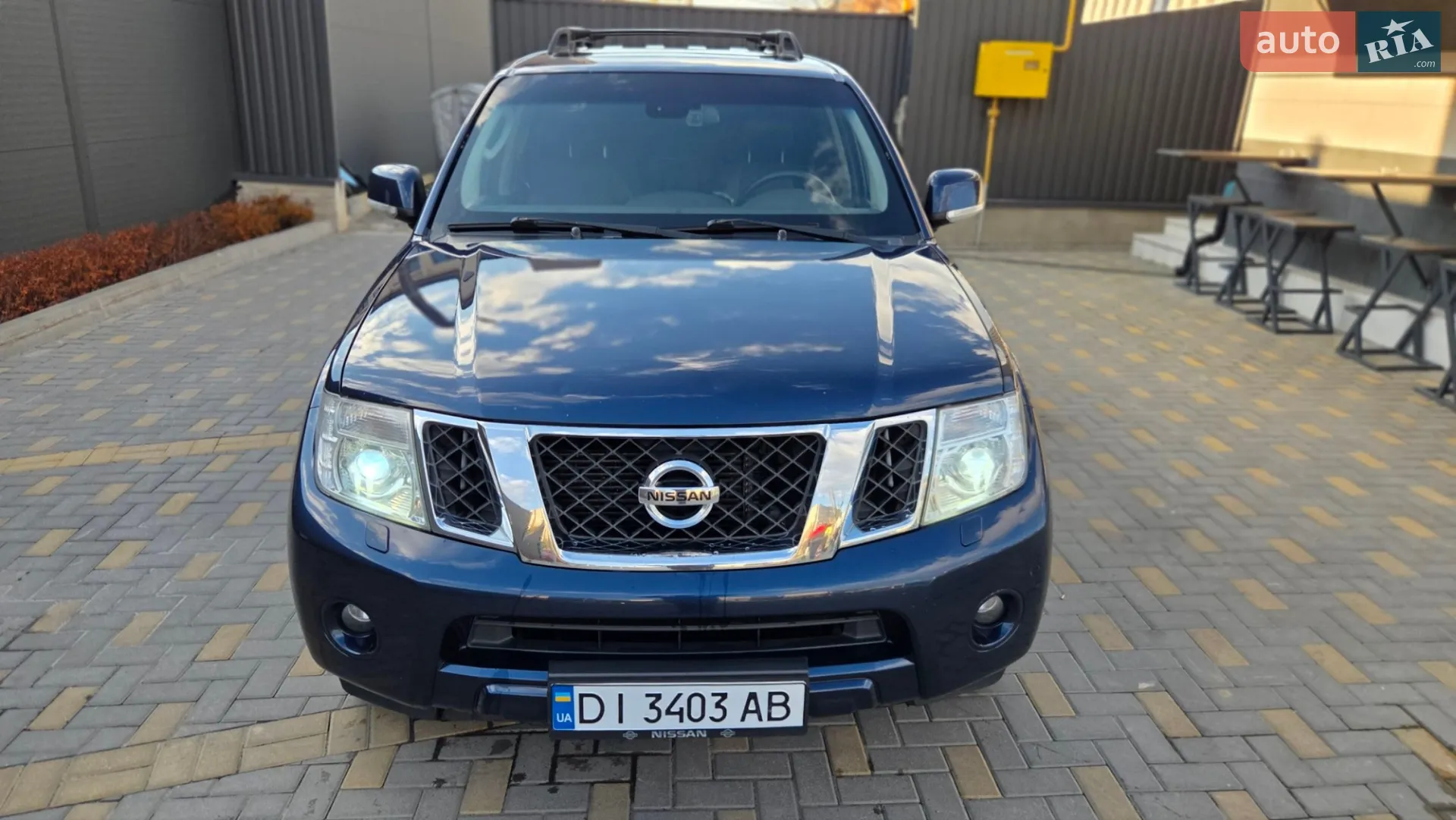 2011 Nissan Pathfinder - мініатюра 3