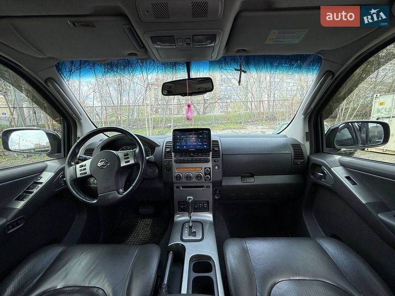 Внедорожник / Кроссовер Nissan Pathfinder 2006 в Днепре
