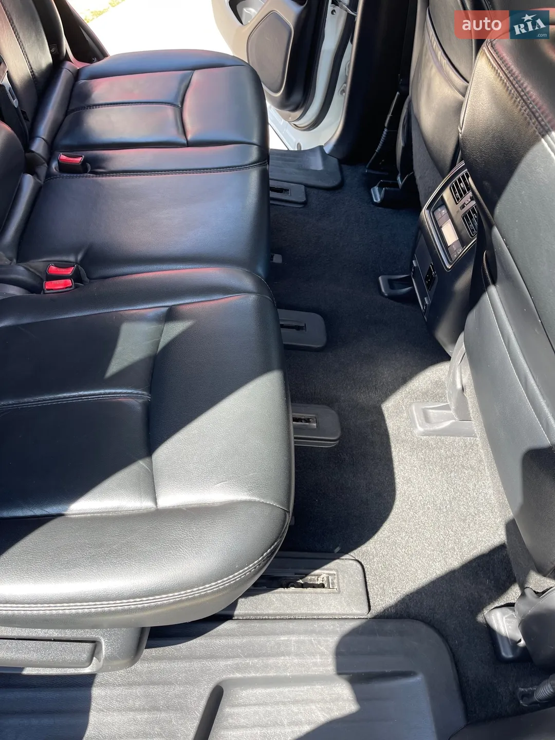 2016 Nissan Pathfinder - мініатюра 8