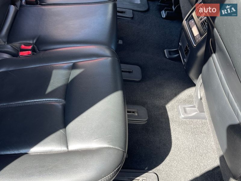 Внедорожник / Кроссовер Nissan Pathfinder 2016 в Тернополе фото 8 Внедорожник / Кроссовер Nissan Pathfinder 2016 в Тернополе