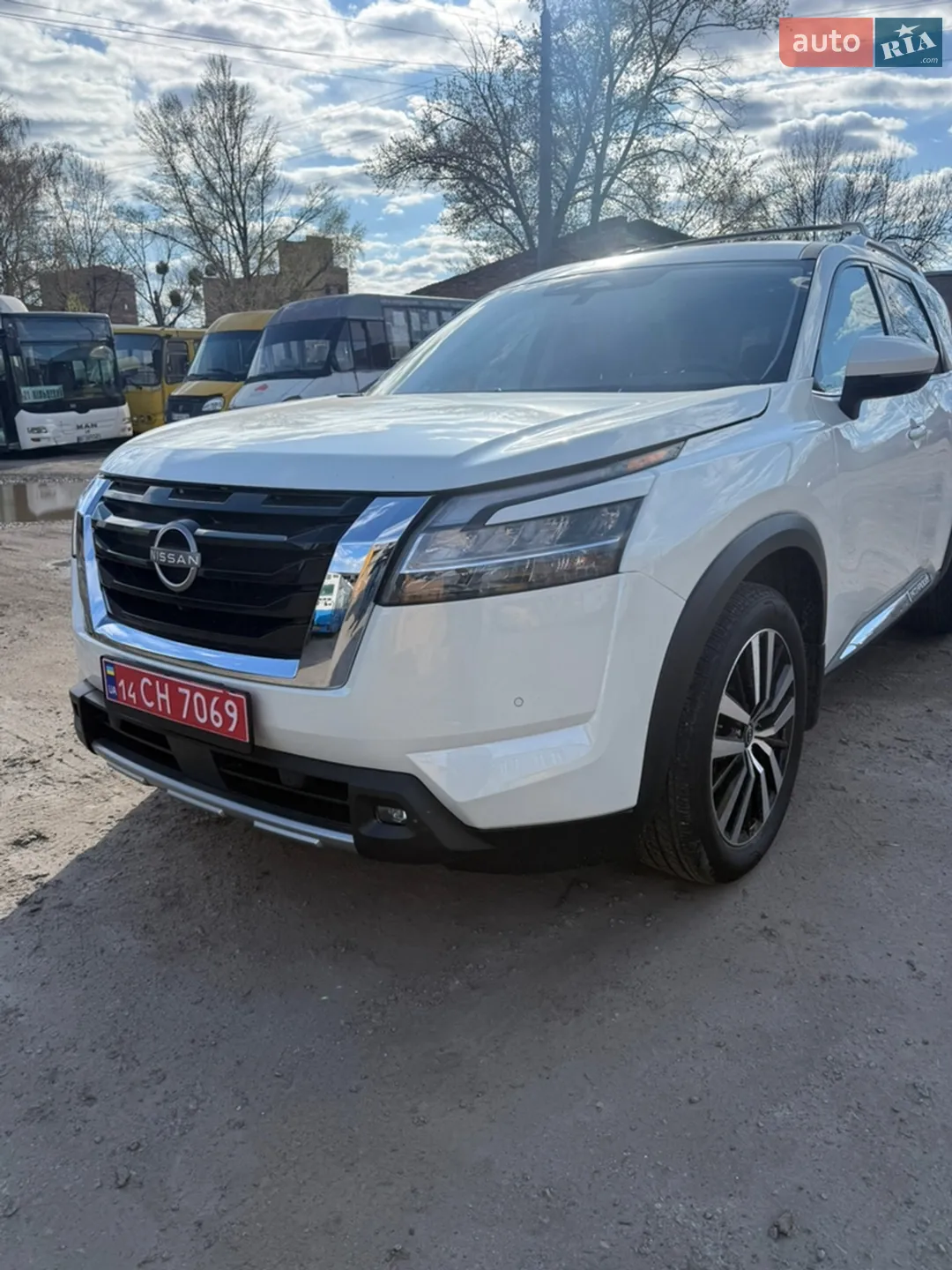 2023 Nissan Pathfinder - мініатюра 4