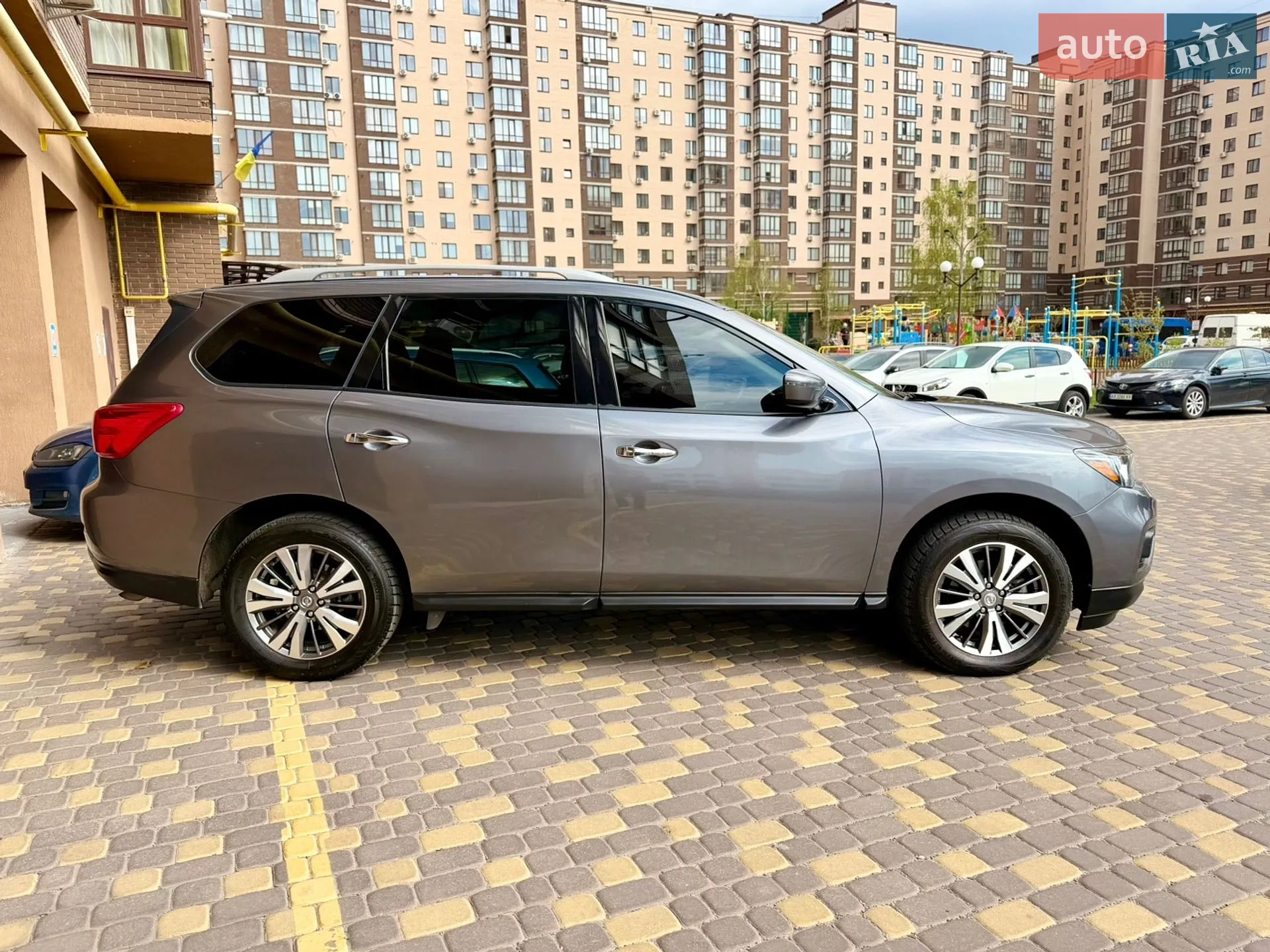 2019 Nissan Pathfinder - мініатюра 9