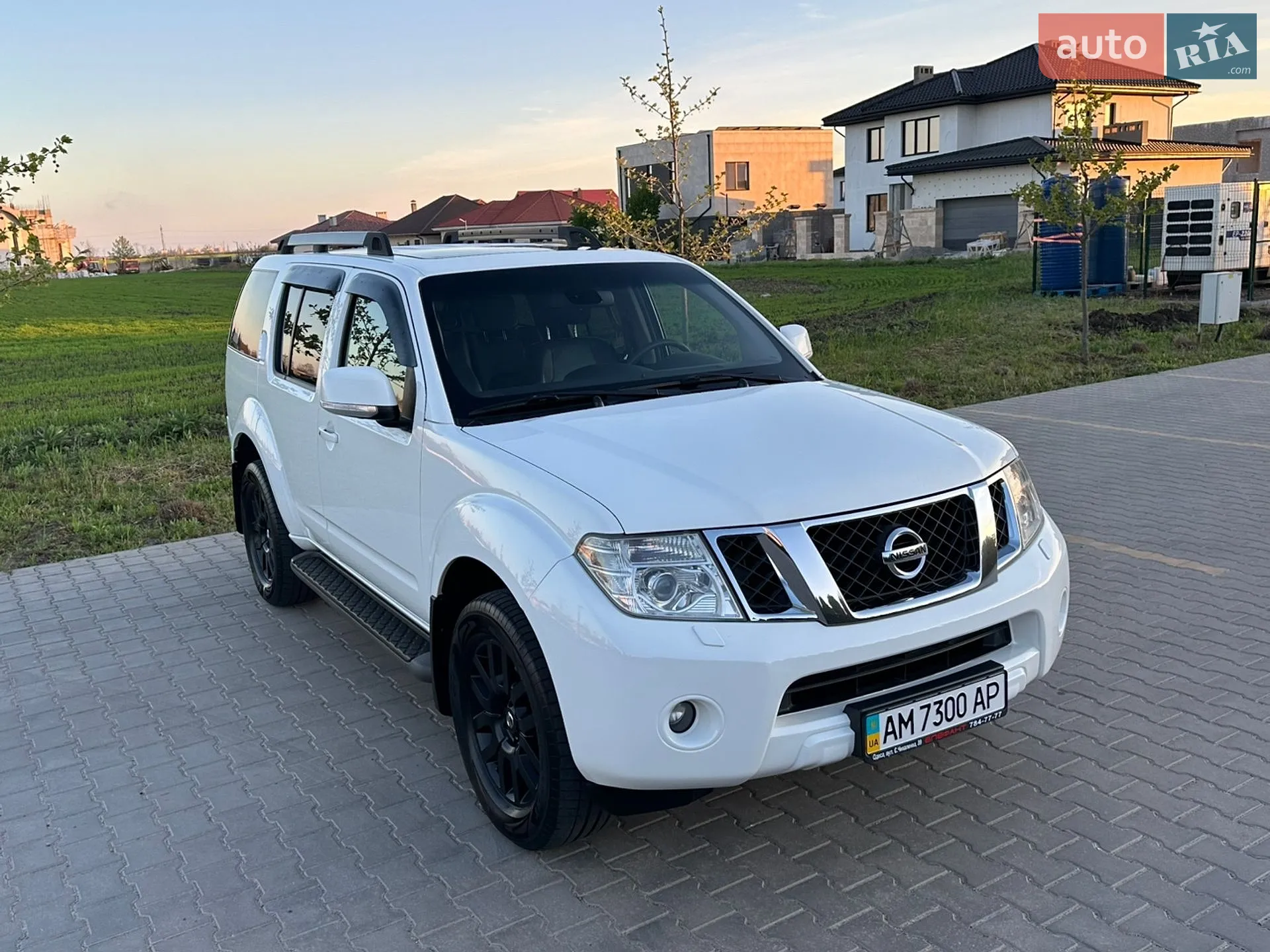 2010 Nissan Pathfinder - мініатюра 16