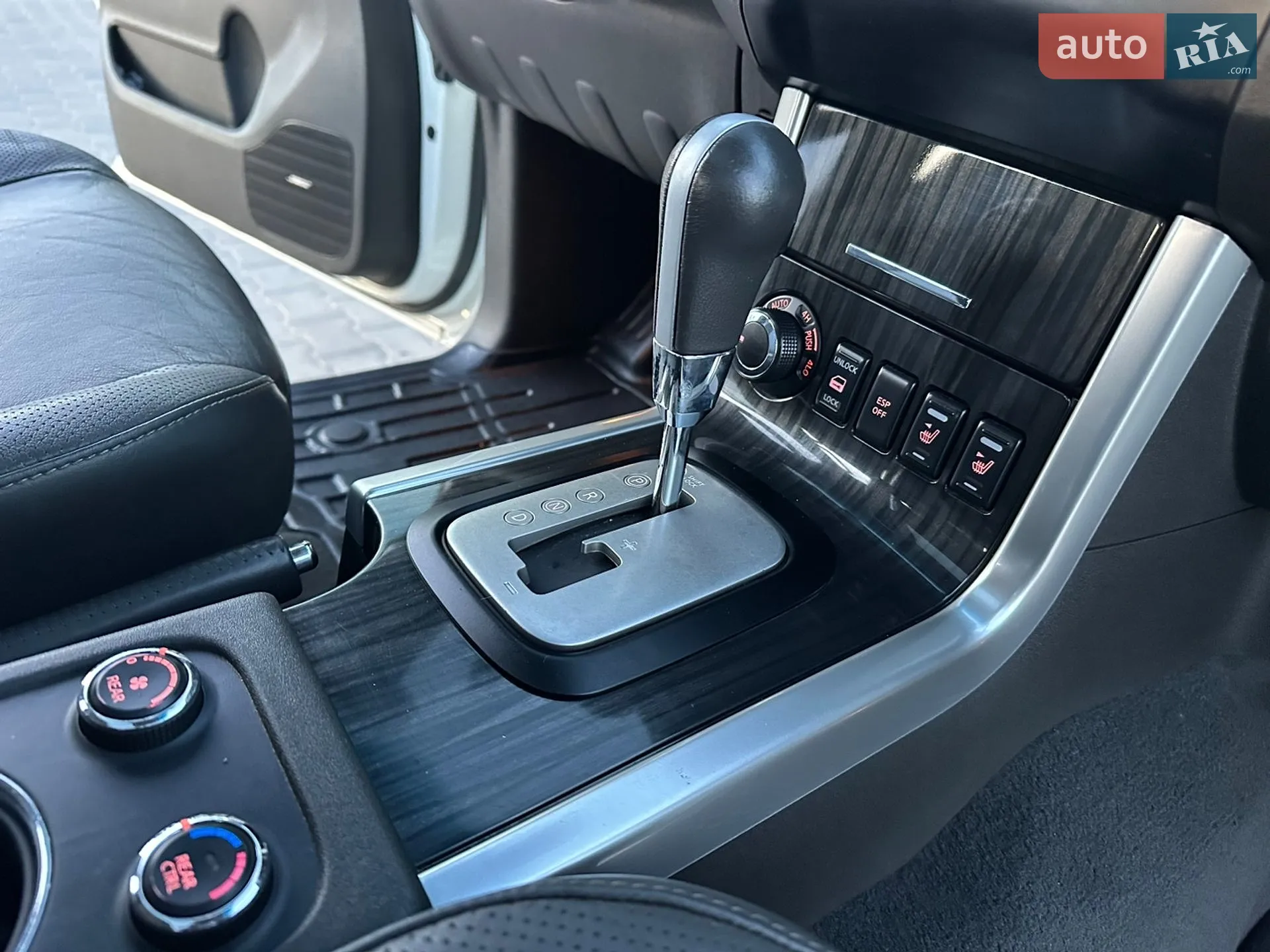 2010 Nissan Pathfinder - мініатюра 41
