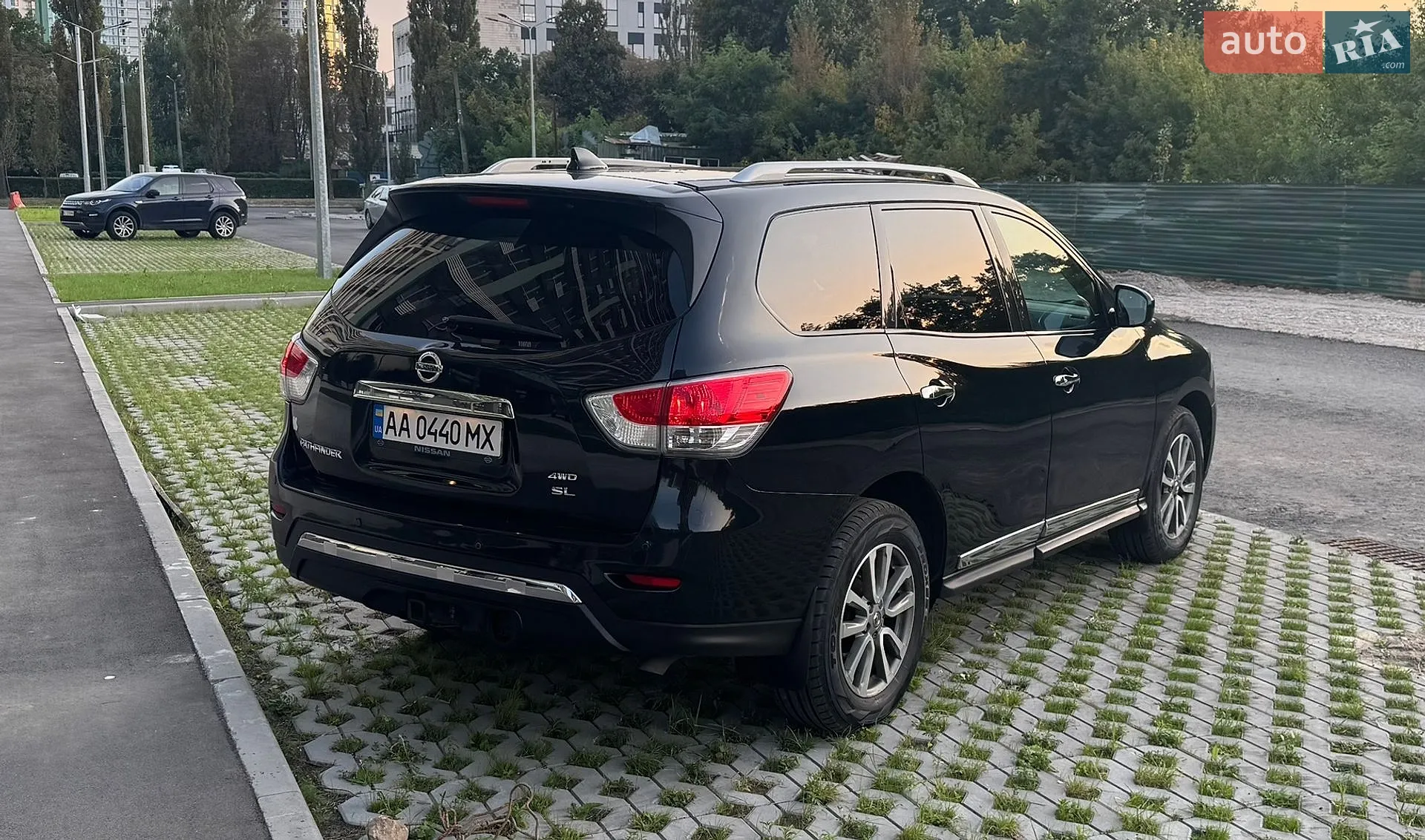 2016 Nissan Pathfinder - мініатюра 3