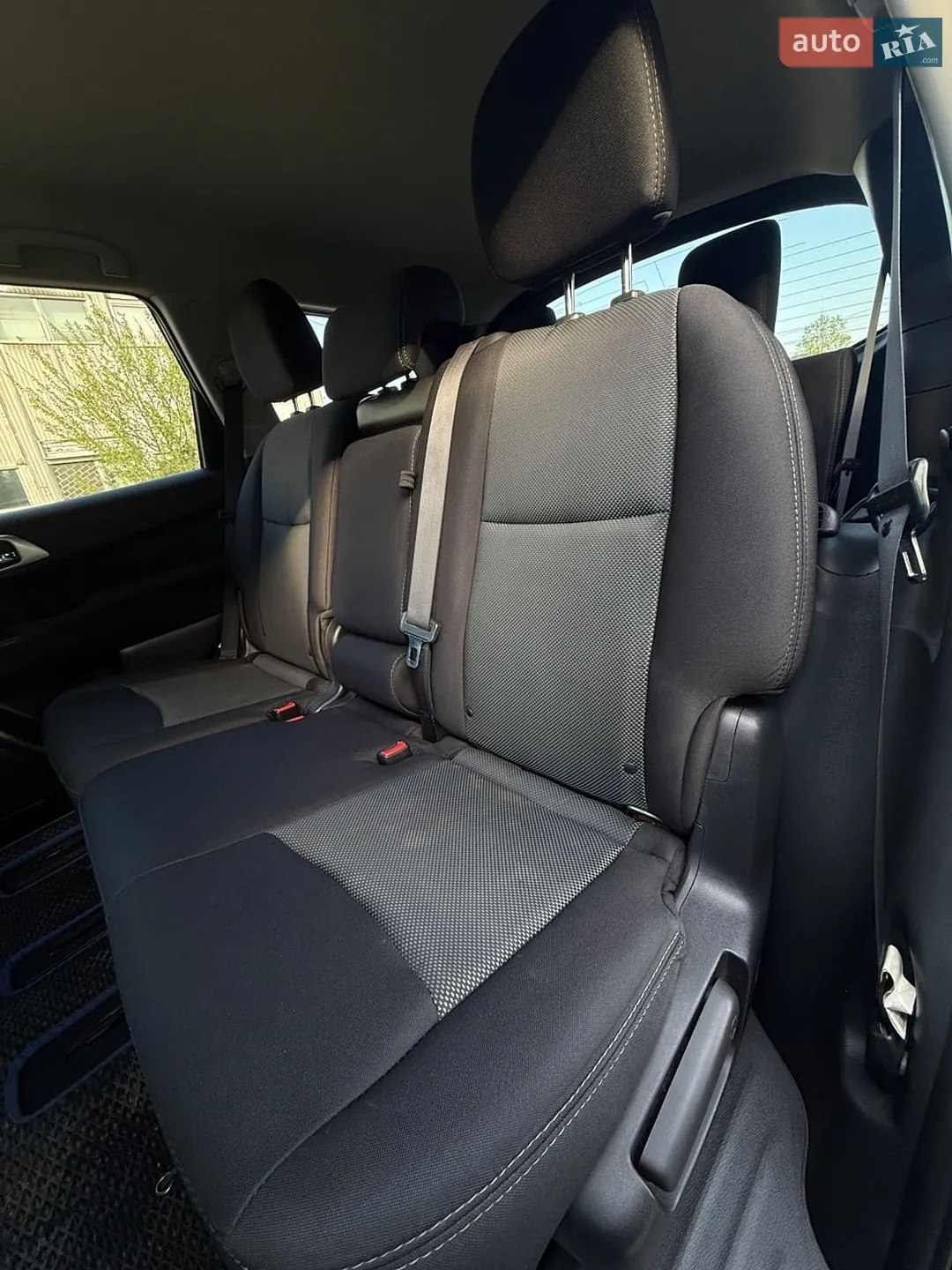 2017 Nissan Pathfinder - мініатюра 17
