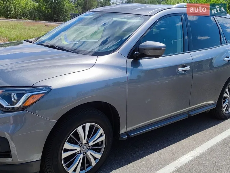 Nissan Pathfinder 2019