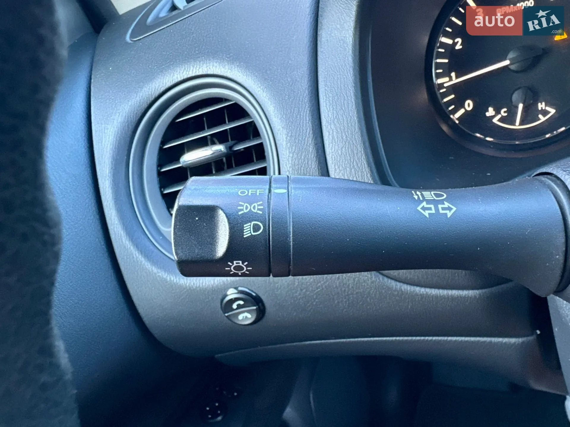 2014 Nissan Pathfinder - мініатюра 31