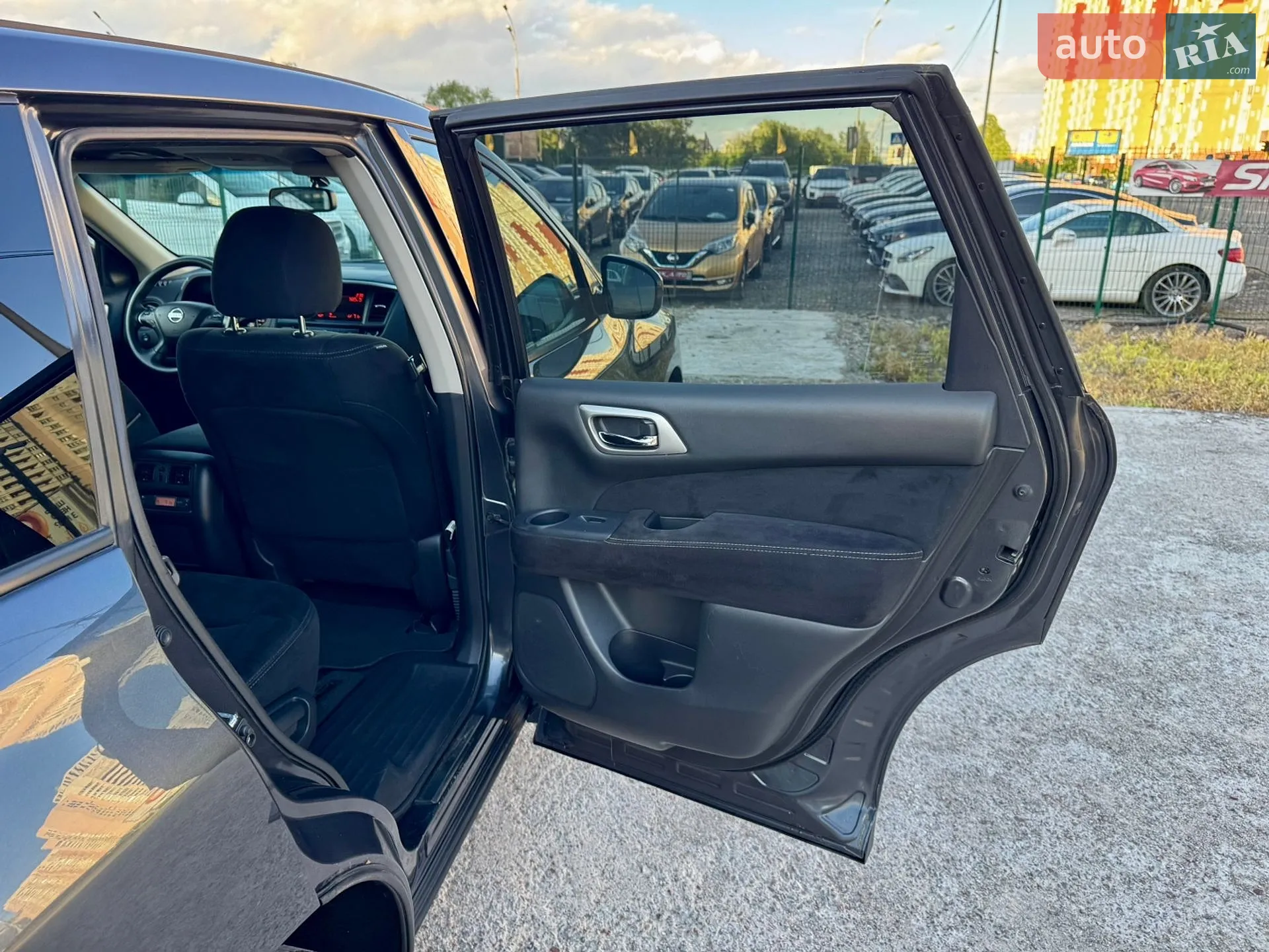2014 Nissan Pathfinder - мініатюра 50