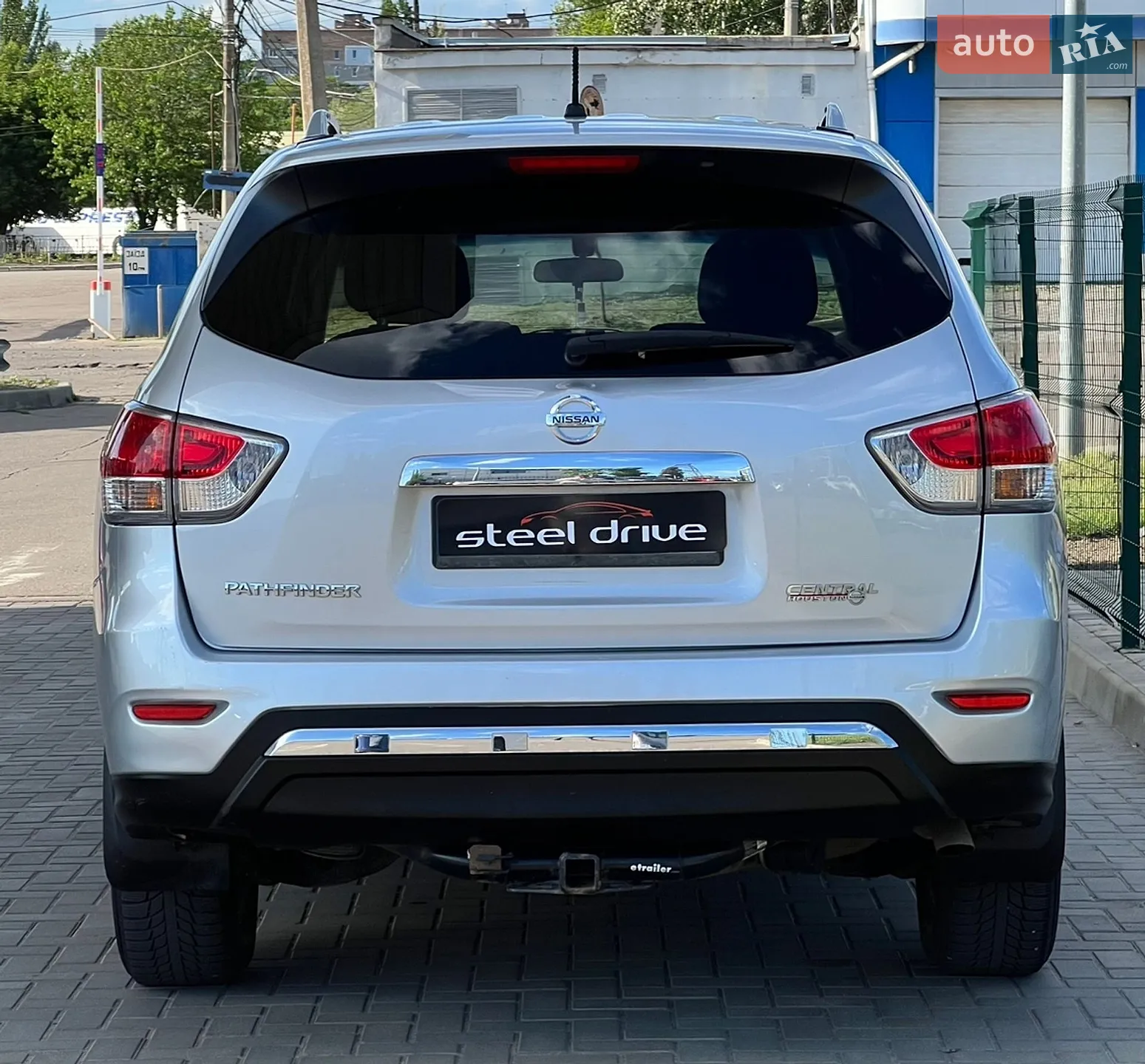 2016 Nissan Pathfinder - мініатюра 5