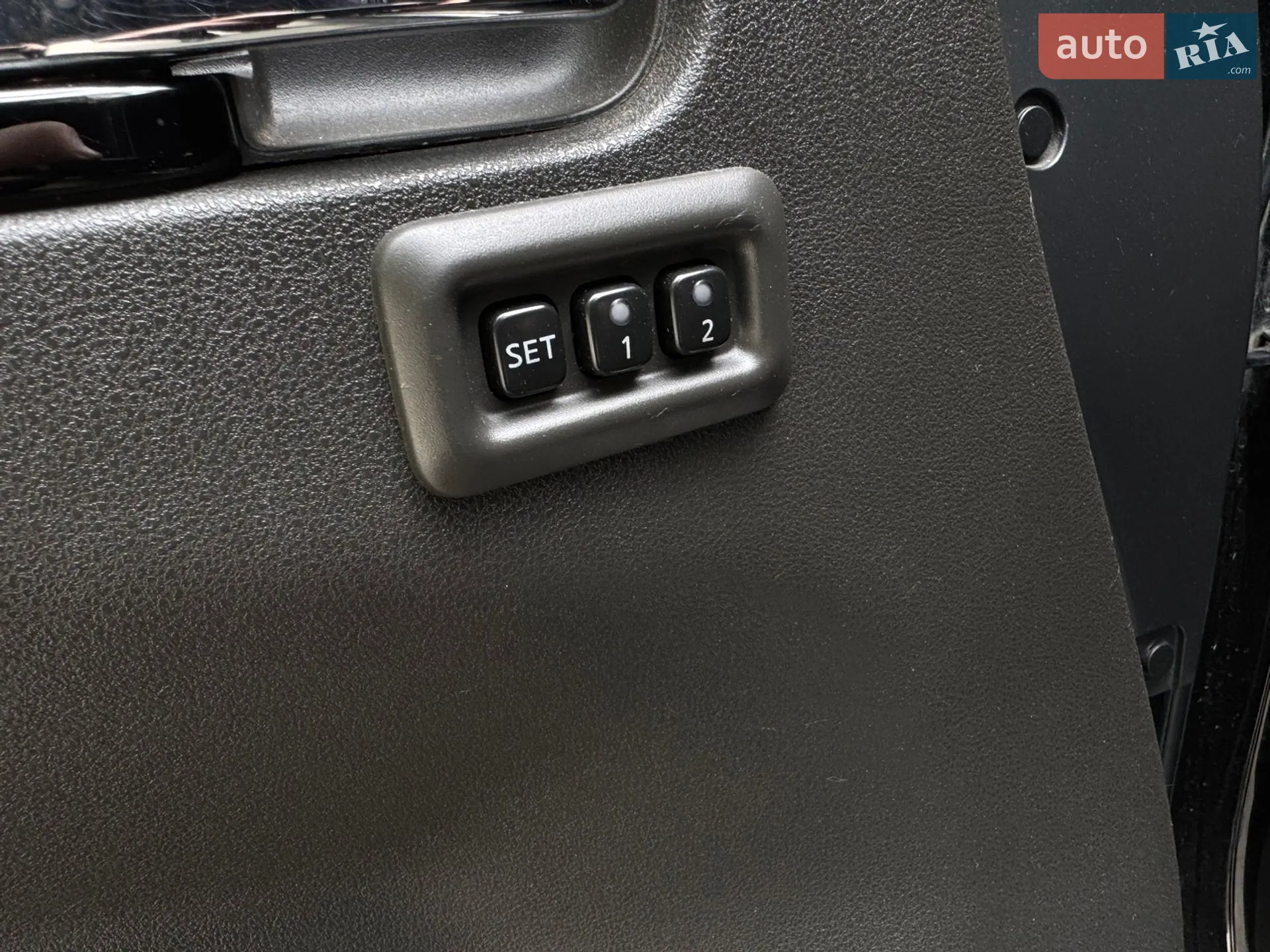 2011 Nissan Pathfinder - мініатюра 18