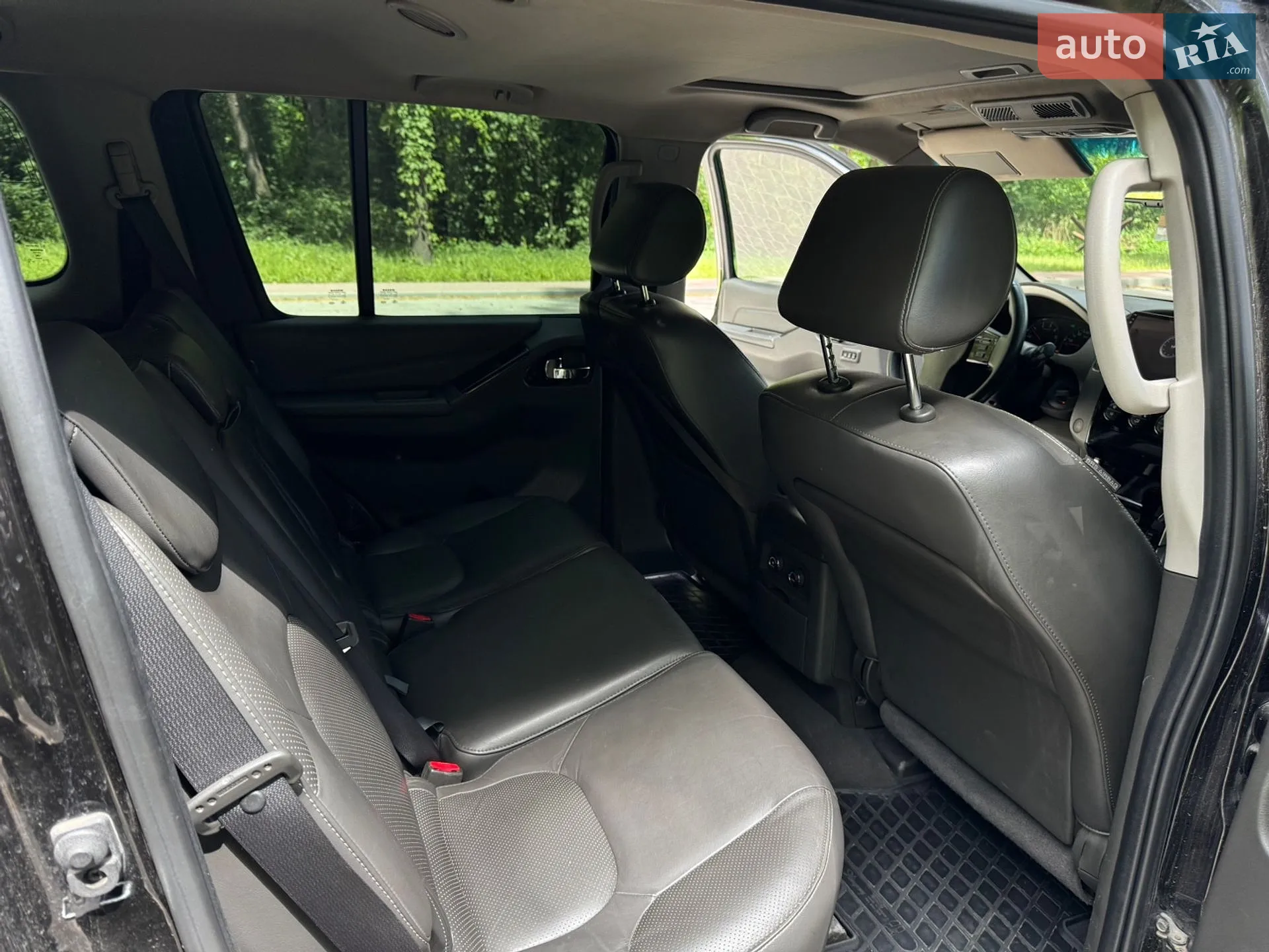 2011 Nissan Pathfinder - мініатюра 21