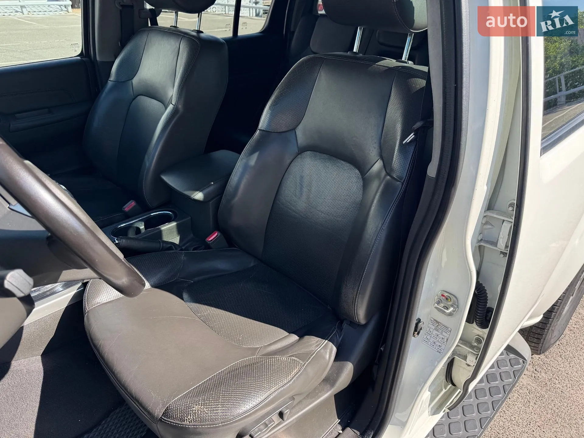 2011 Nissan Pathfinder - мініатюра 21