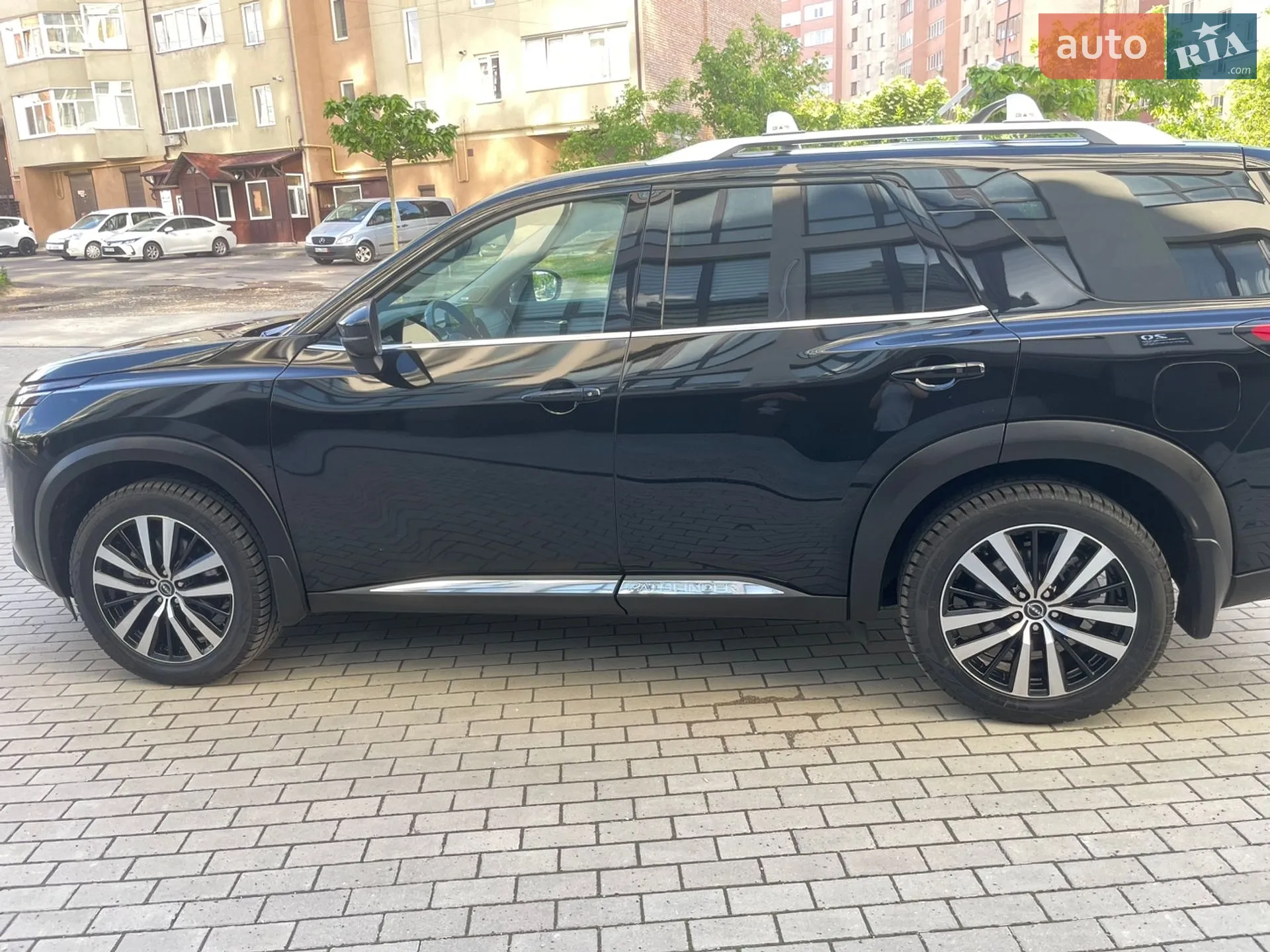 2023 Nissan Pathfinder - мініатюра 10