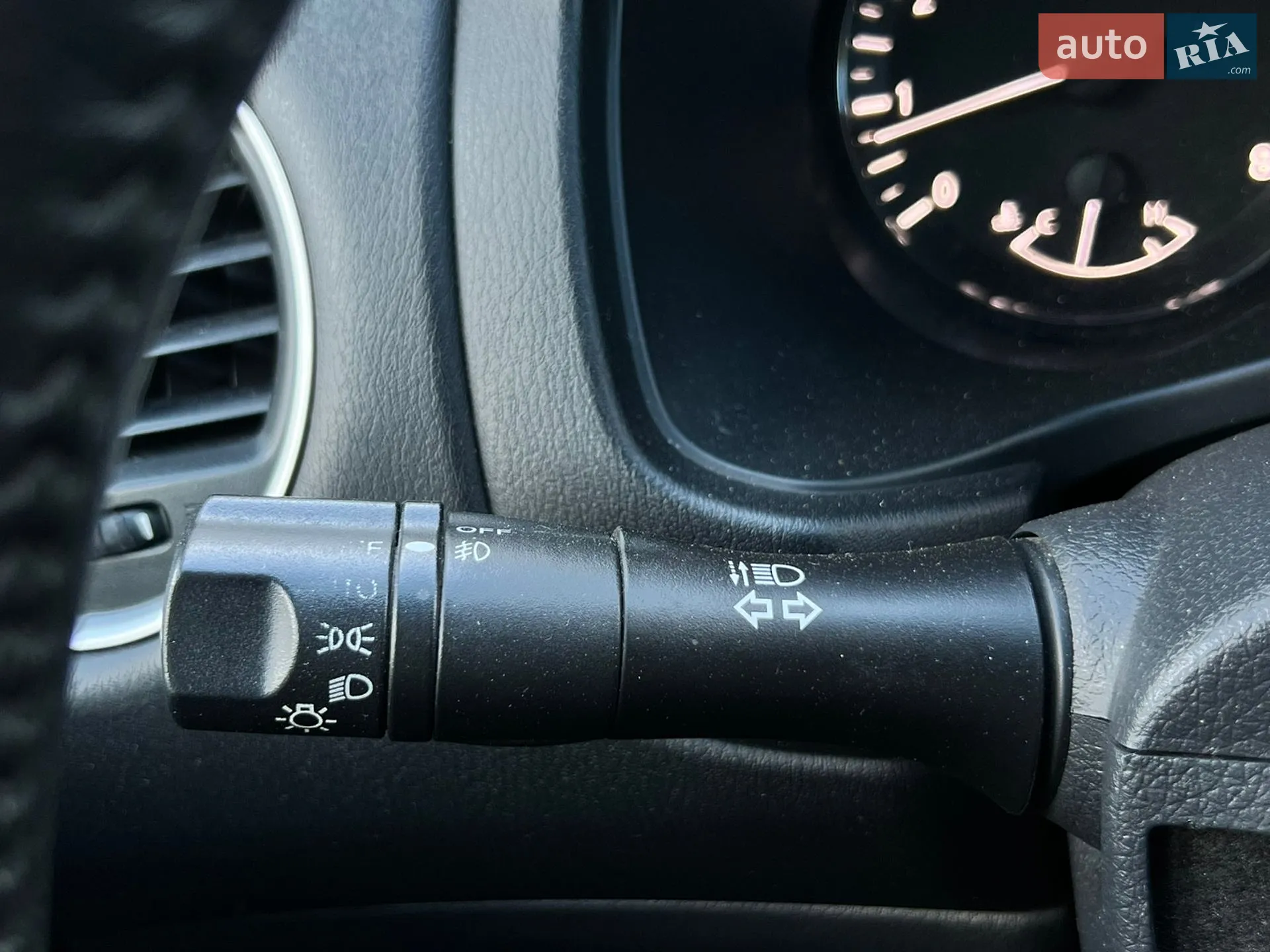 2015 Nissan Pathfinder - мініатюра 38
