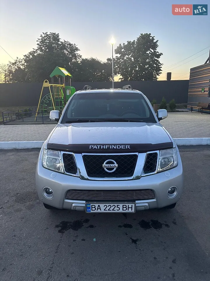 2010 Nissan Pathfinder - мініатюра 15
