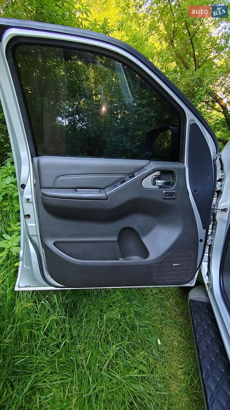 2012 Nissan Pathfinder - мініатюра 28